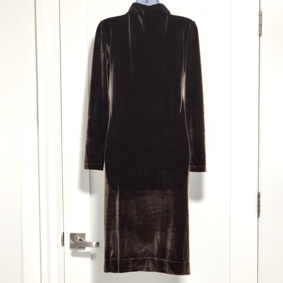 Light Green Velvet Mock Neck Stretch Bodycon Dress - Picture 4 of 11